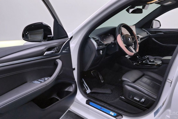 2023 BMW X4 с пробегом 29 551 км