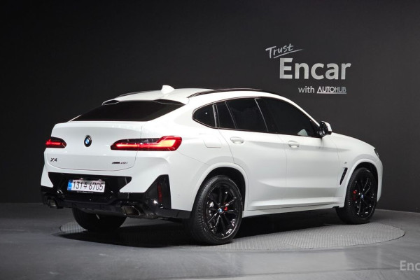2025 BMW X4 с пробегом 6 023 км