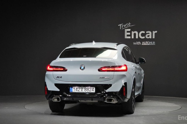 2023 BMW X4 с пробегом 15 897 км