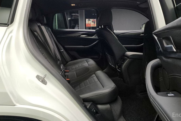 2023 BMW X4 с пробегом 29 551 км