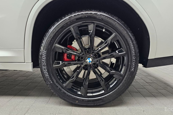 2025 BMW X4 с пробегом 6 023 км