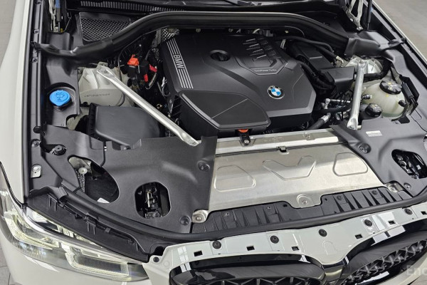 2025 BMW X4 с пробегом 6 023 км