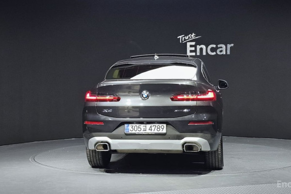 2023 BMW X4 с пробегом 31 060 км