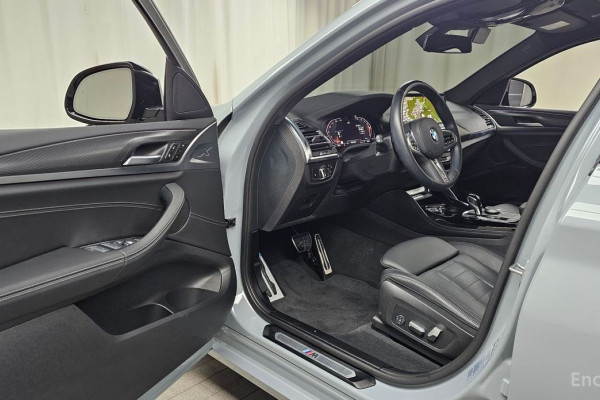 2023 BMW X4 с пробегом 15 897 км