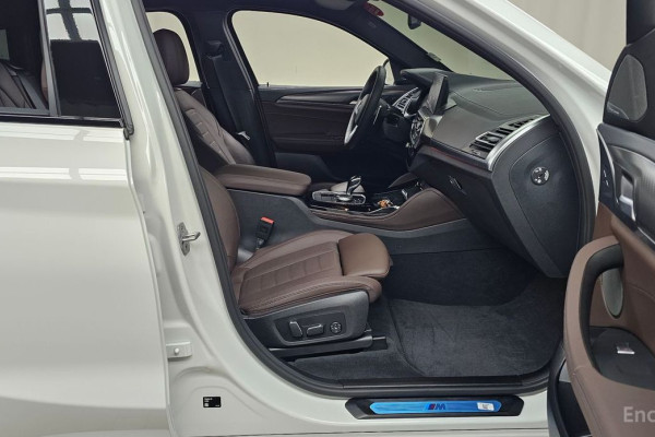 2025 BMW X4 с пробегом 6 023 км