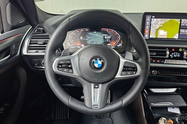 2025 BMW X4 с пробегом 6 023 км