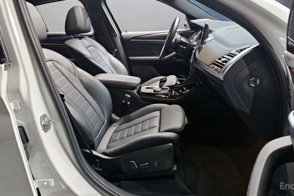 2024 BMW X4 с пробегом 10 031 км