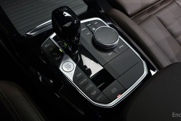 2025 BMW X4 с пробегом 8 040 км