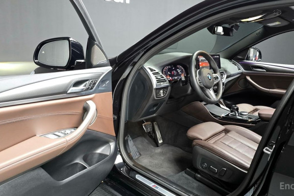 2025 BMW X4 с пробегом 8 040 км