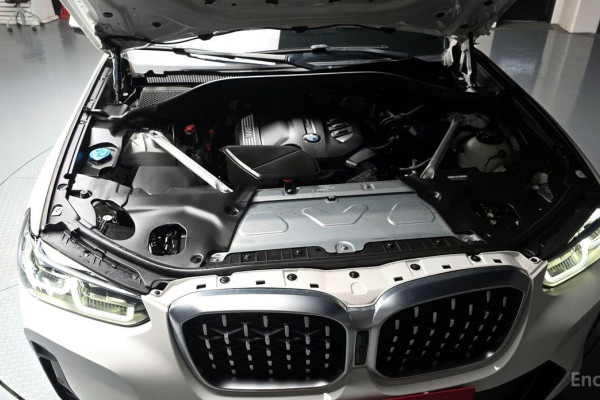 2023 BMW X4 с пробегом 32 444 км