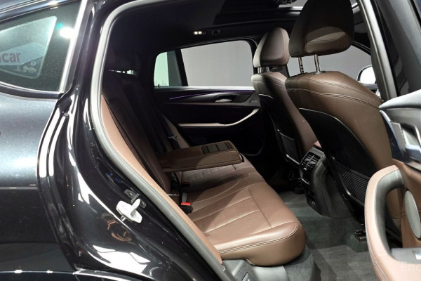 2025 BMW X4 с пробегом 8 040 км