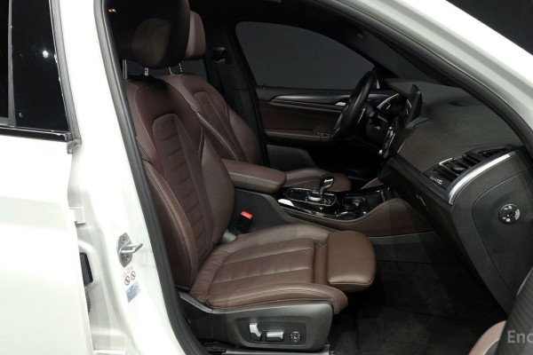 2023 BMW X4 с пробегом 32 444 км