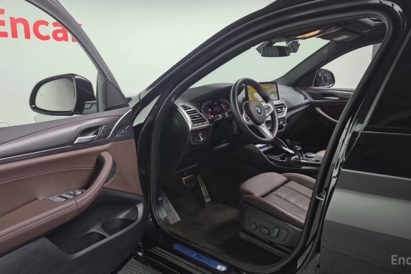 2024 BMW X4 с пробегом 8 893 км