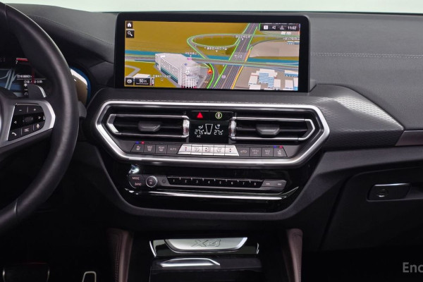 2024 BMW X4 с пробегом 8 893 км