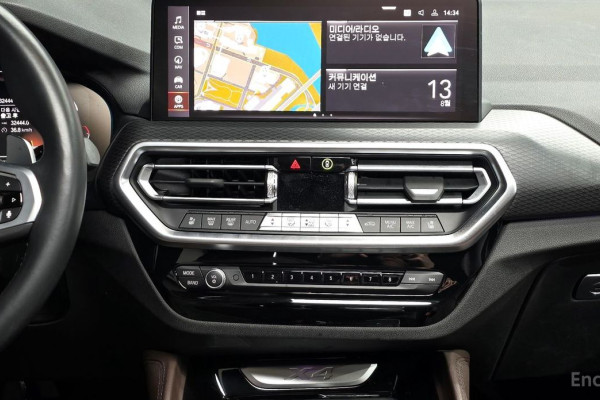 2023 BMW X4 с пробегом 32 444 км