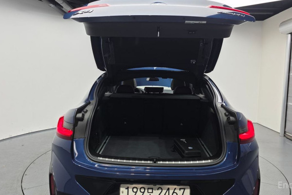 2024 BMW X4 с пробегом 9 920 км