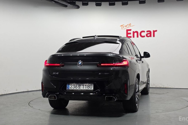 2025 BMW X4 с пробегом 25 569 км