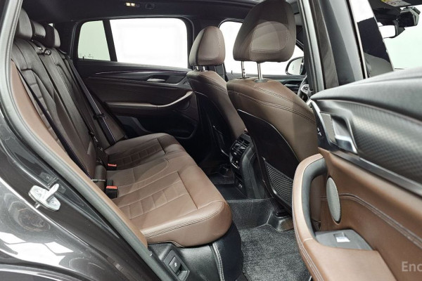 2023 BMW X4 с пробегом 27 679 км