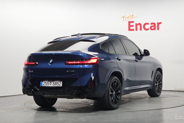 2025 BMW X4 с пробегом 4 174 км