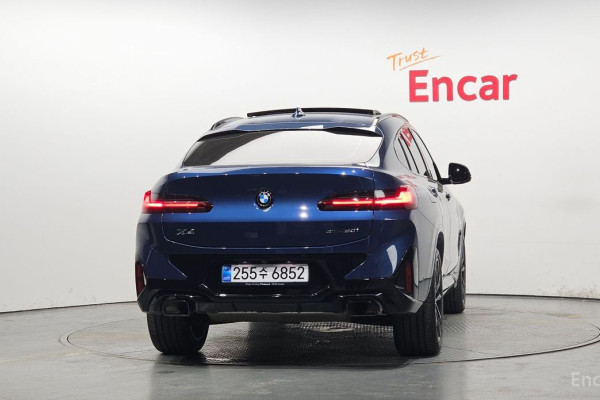 2025 BMW X4 с пробегом 4 174 км