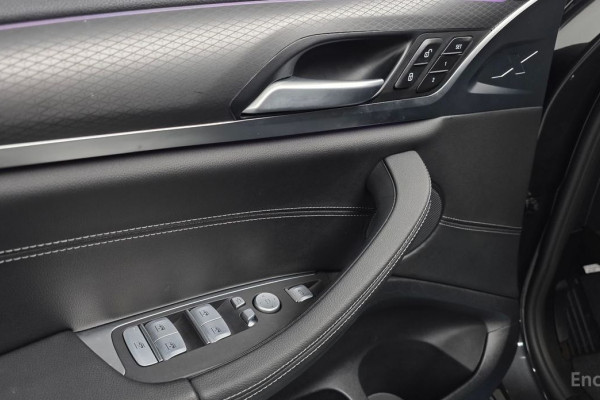 2025 BMW X4 с пробегом 25 569 км