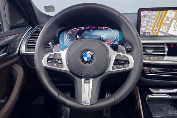 2025 BMW X4 с пробегом 8 107 км