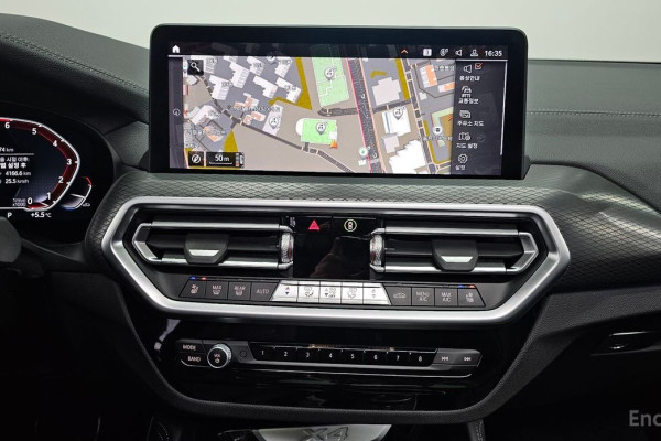 2025 BMW X4 с пробегом 4 174 км