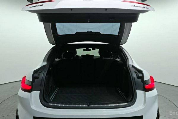 2023 BMW X4 с пробегом 35 239 км