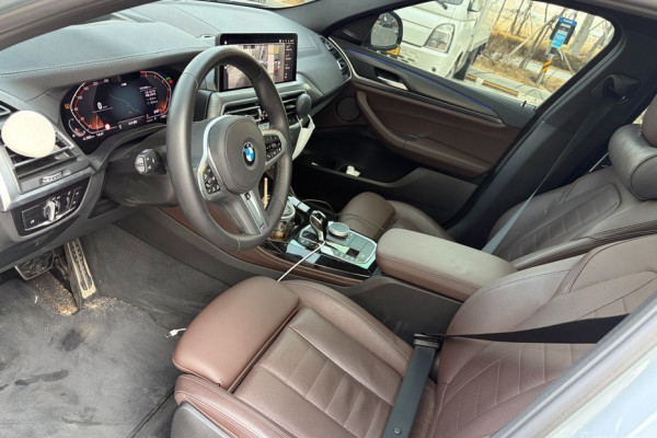 2025 BMW X4 с пробегом 25 208 км