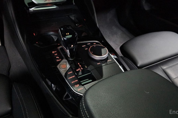 2025 BMW X4 с пробегом 25 374 км