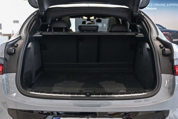 2025 BMW X4 с пробегом 18 290 км