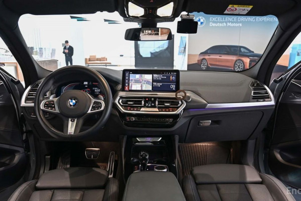 2025 BMW X4 с пробегом 18 290 км