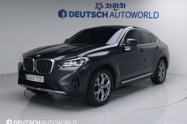 2023 BMW X4 с пробегом 28 565 км