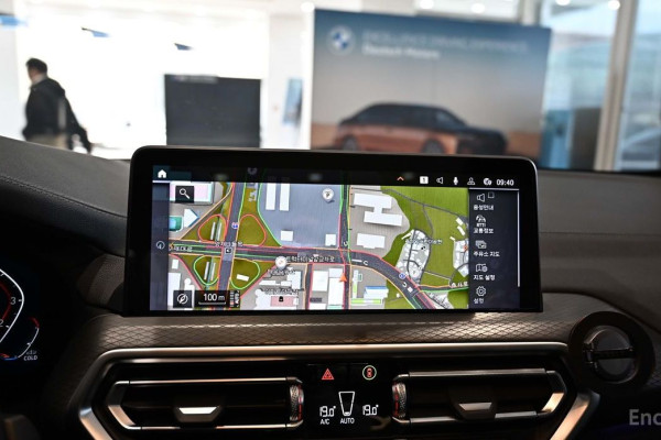 2025 BMW X4 с пробегом 18 290 км