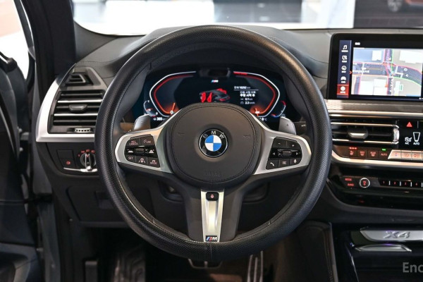2025 BMW X4 с пробегом 18 290 км