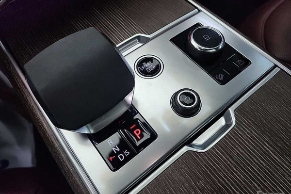 2023 Land Rover Range Rover с пробегом 19 065 км