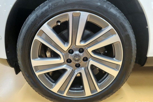 2023 Land Rover Range Rover с пробегом 30 000 км