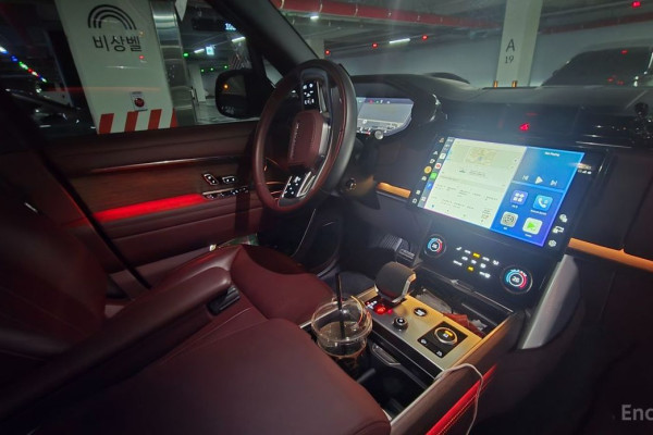 2023 Land Rover Range Rover с пробегом 15 000 км