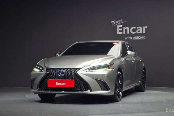 2022 Lexus ES с пробегом 104 339 км