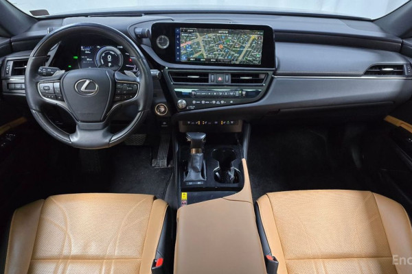 2023 Lexus ES с пробегом 84 660 км