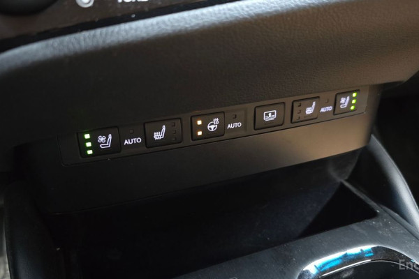 2023 Lexus ES с пробегом 84 660 км