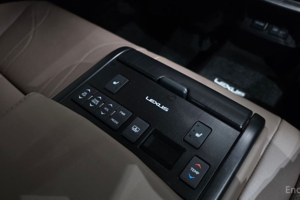 2023 Lexus ES с пробегом 44 365 км