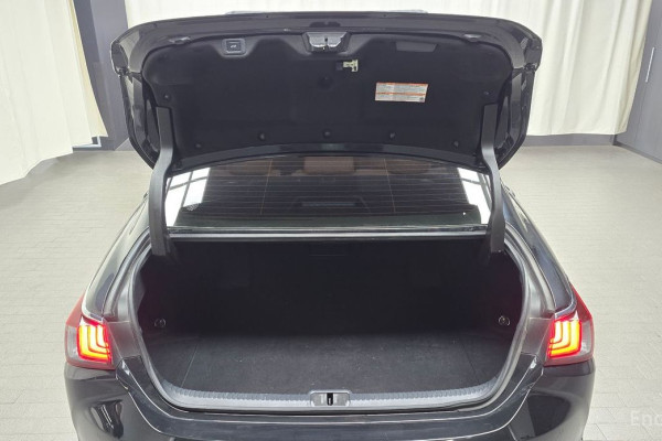 2023 Lexus ES с пробегом 84 660 км