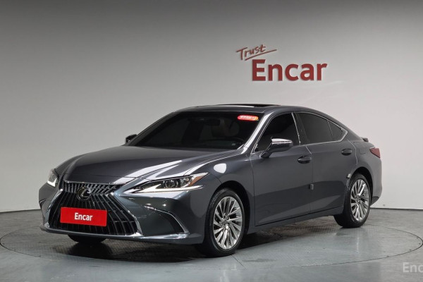 2023 Lexus ES с пробегом 44 365 км