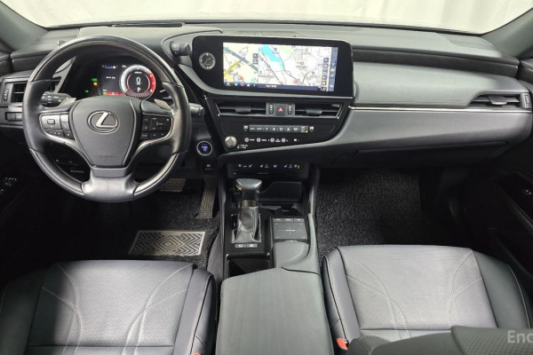 2022 Lexus ES с пробегом 33 053 км