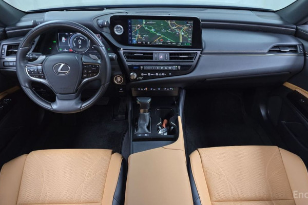 2023 Lexus ES с пробегом 32 248 км