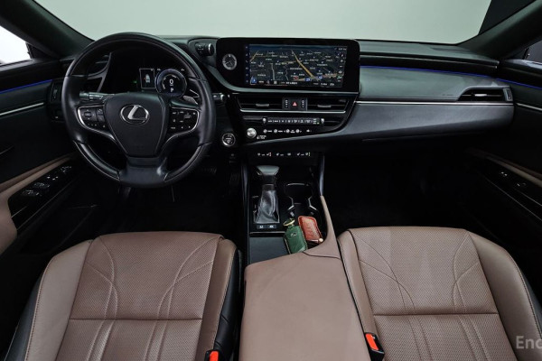 2023 Lexus ES с пробегом 26 097 км
