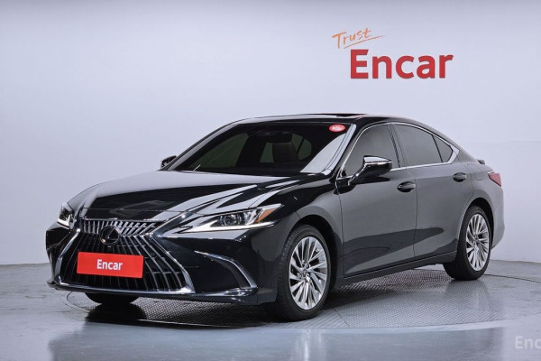 2023 Lexus ES с пробегом 26 097 км