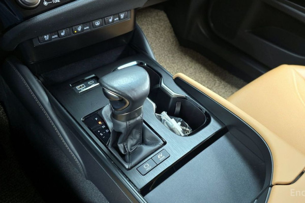 2023 Lexus ES с пробегом 82 511 км