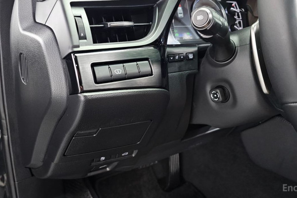 2023 Lexus ES с пробегом 26 097 км